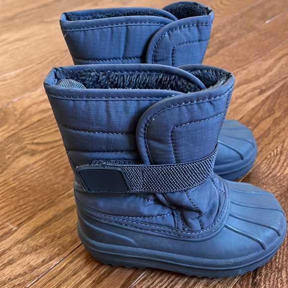 Toddler 7 Gray Snow boot - Picture 2 of 4